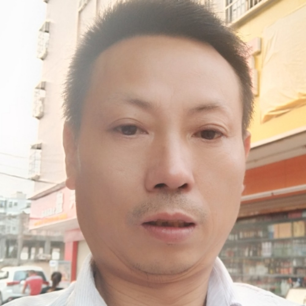万传的照片