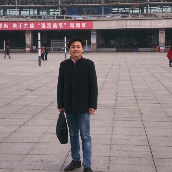 绿叶红花桔子的照片