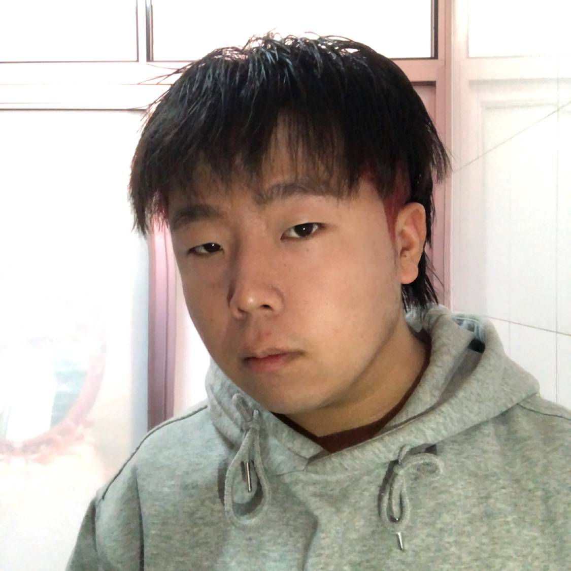 澈澈的光环的照片