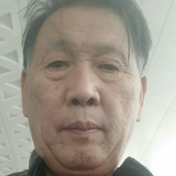走出孤独。的照片