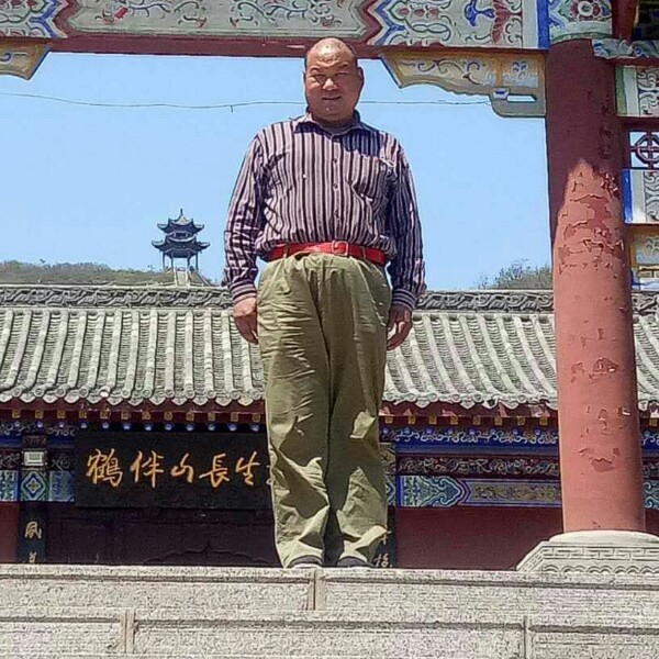 温丹国的照片