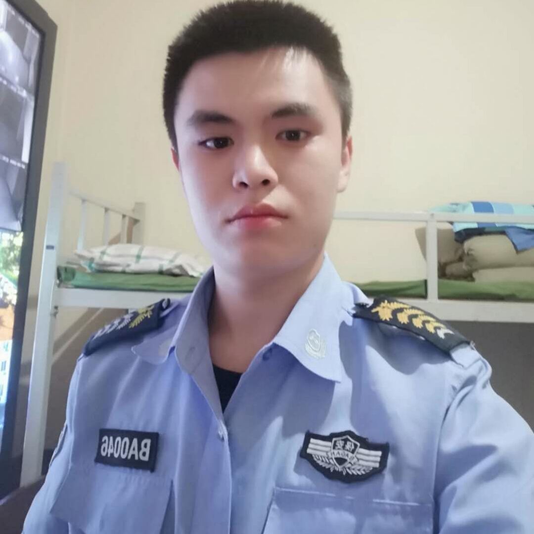 酷炫踢余音的照片
