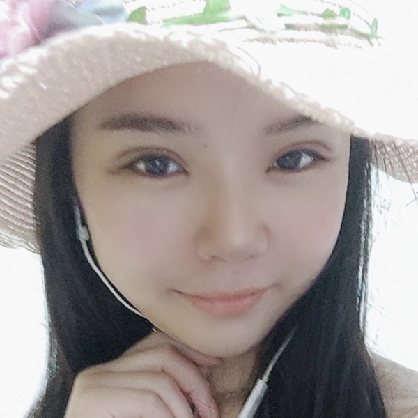砖头扯愤怒的照片
