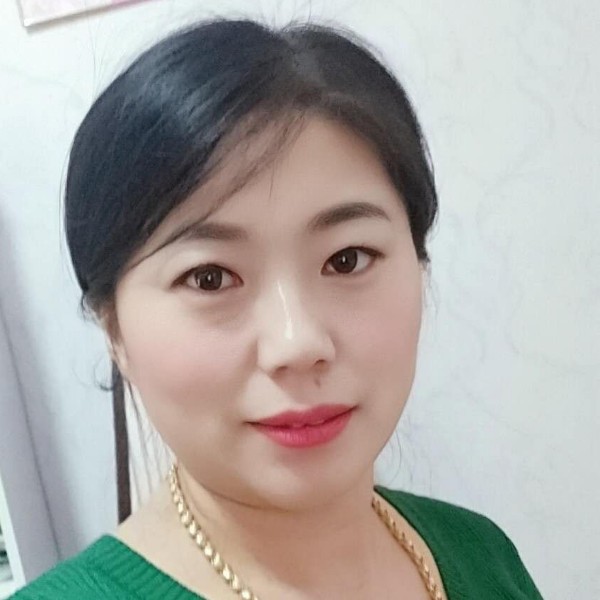 现实超短裙的照片