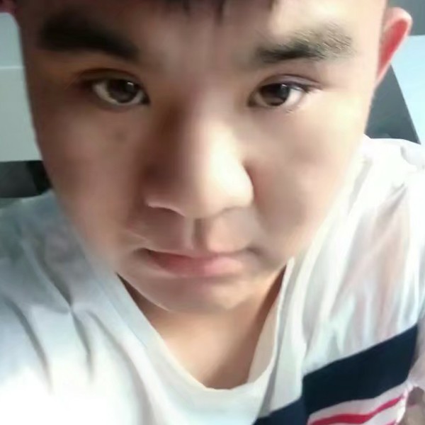 小 志的照片