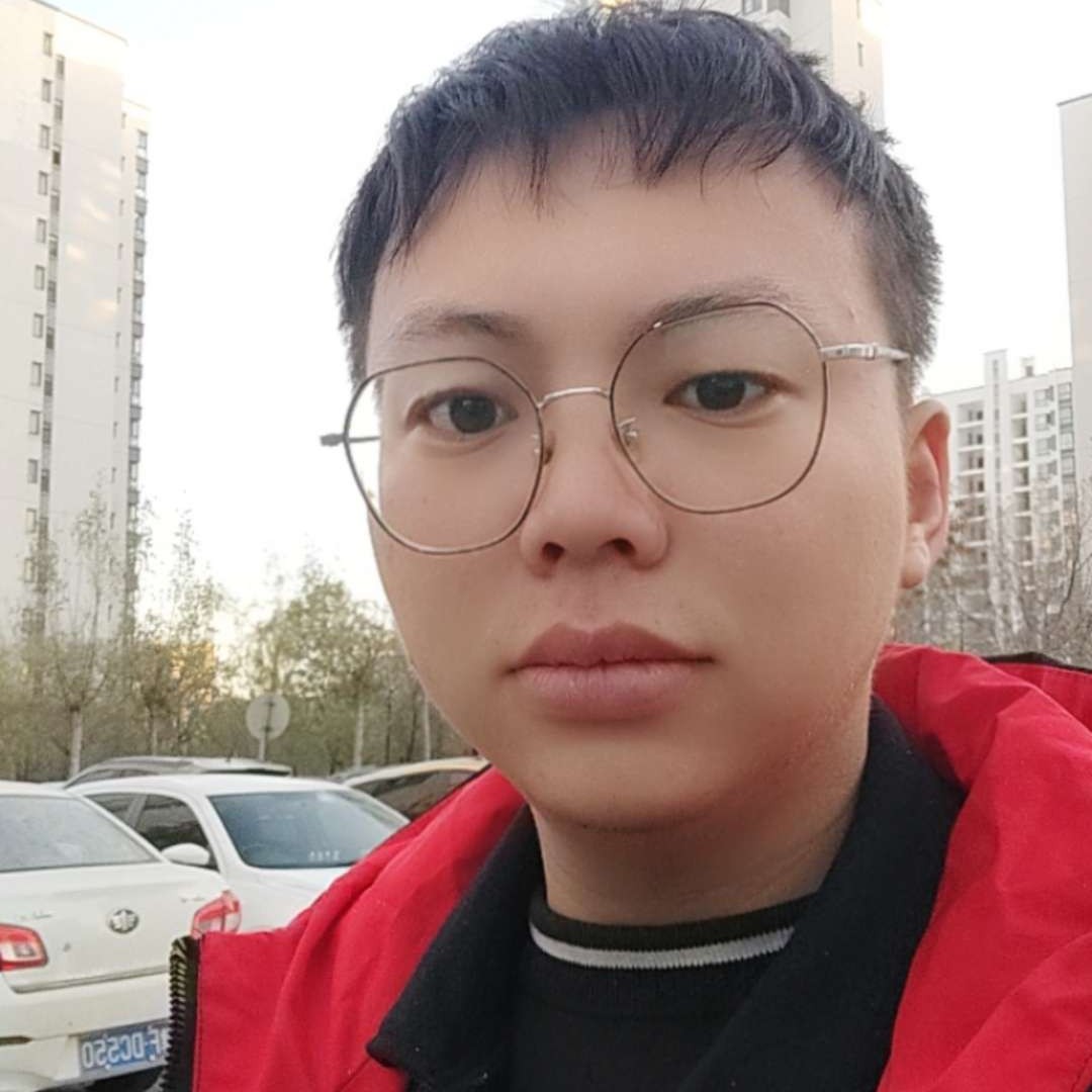 凶狠与蓝天的照片