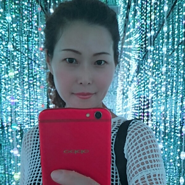 无聊等待暖光的照片