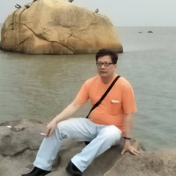 泪雨打怕孤独的照片