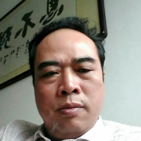 灯塔山人的照片