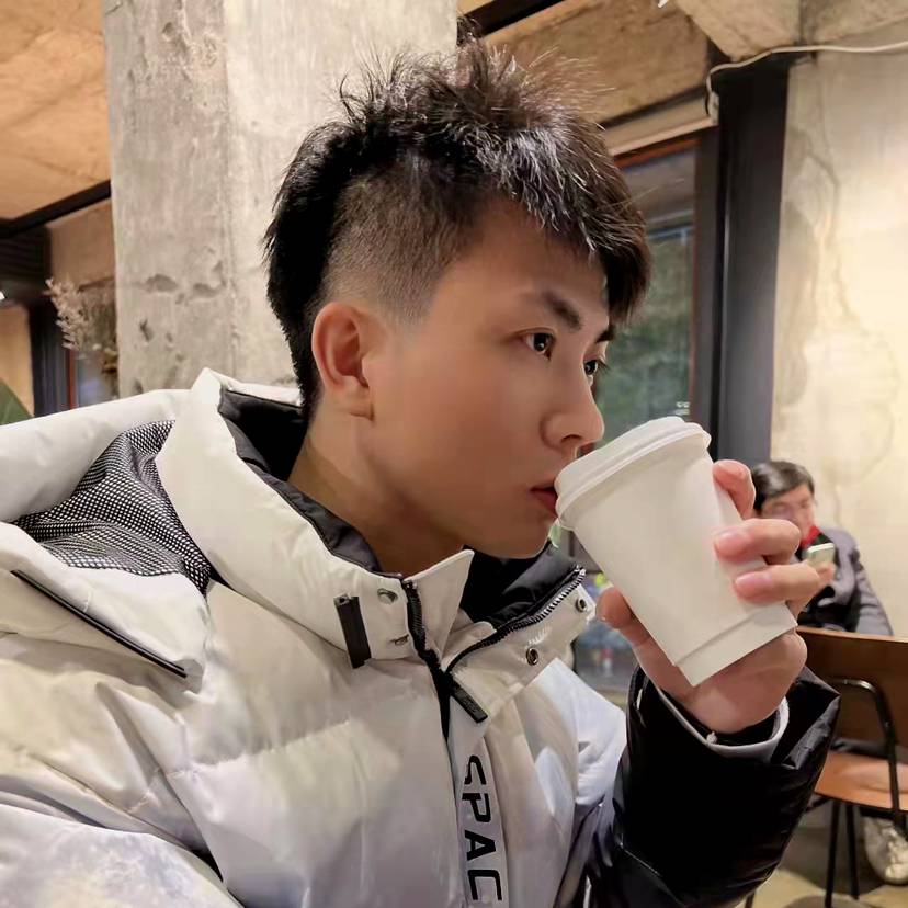 缠绵蹙眉背包的照片