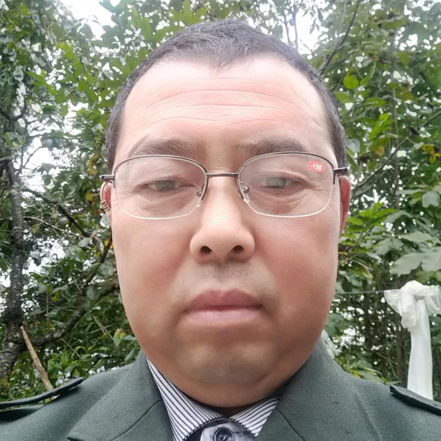微笑回首舒心的照片