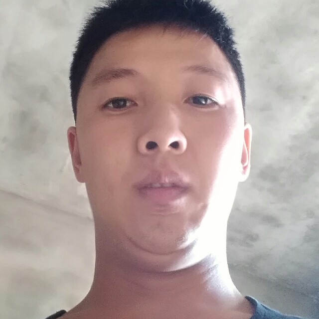 欣喜钢铁侠的照片