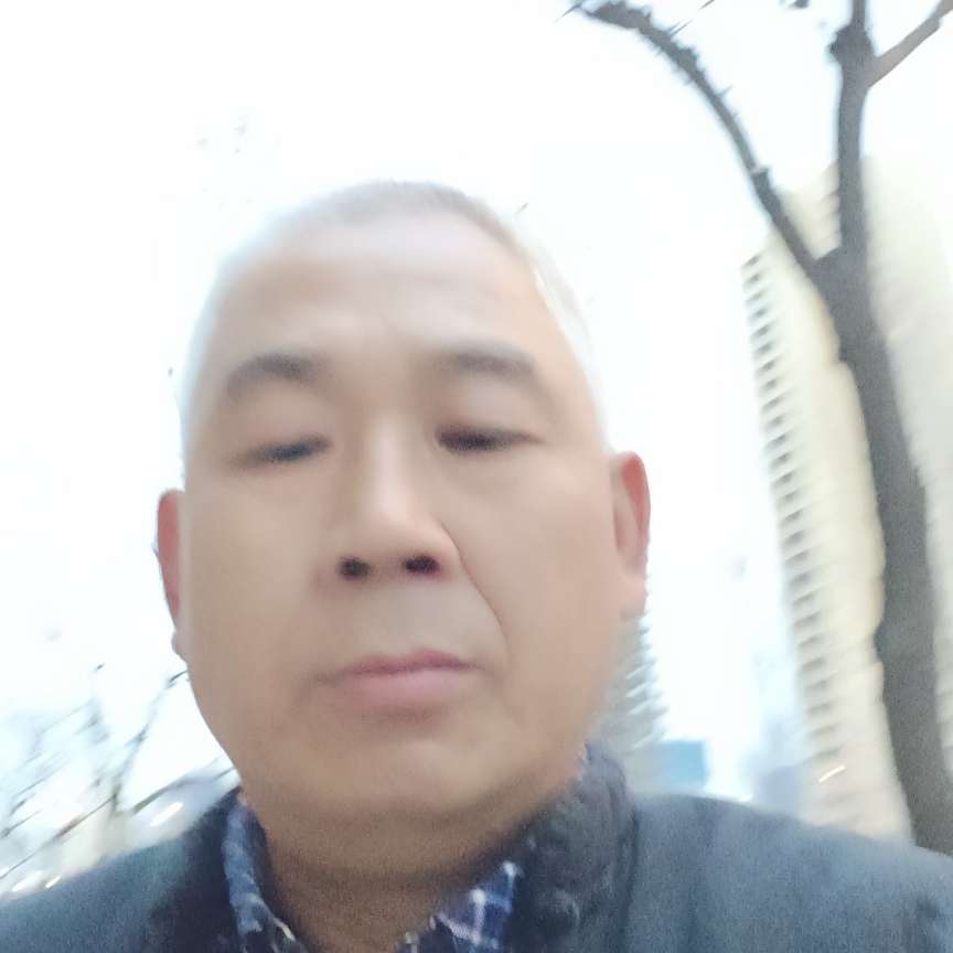 大碗有爱笑的照片