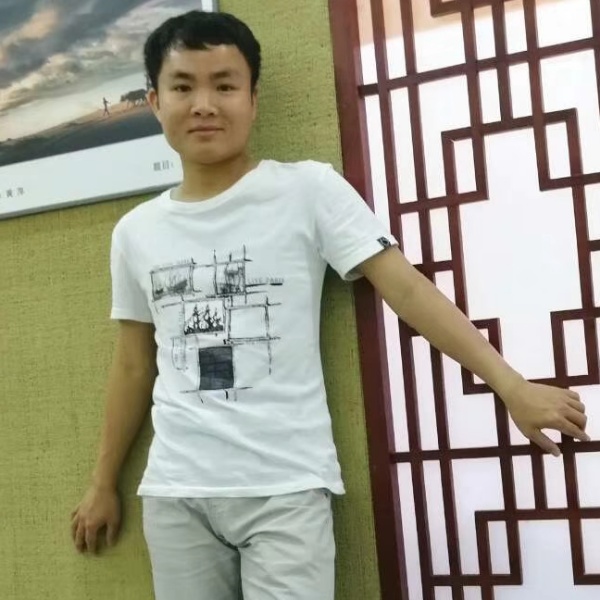 菠萝愿还单身的照片