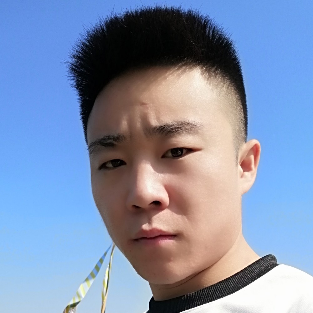 长颈鹿吃醋直率的照片