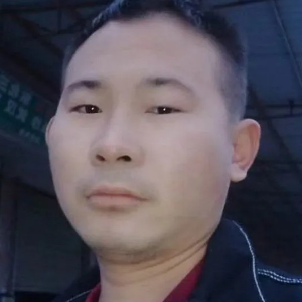 帝君苍穹的照片