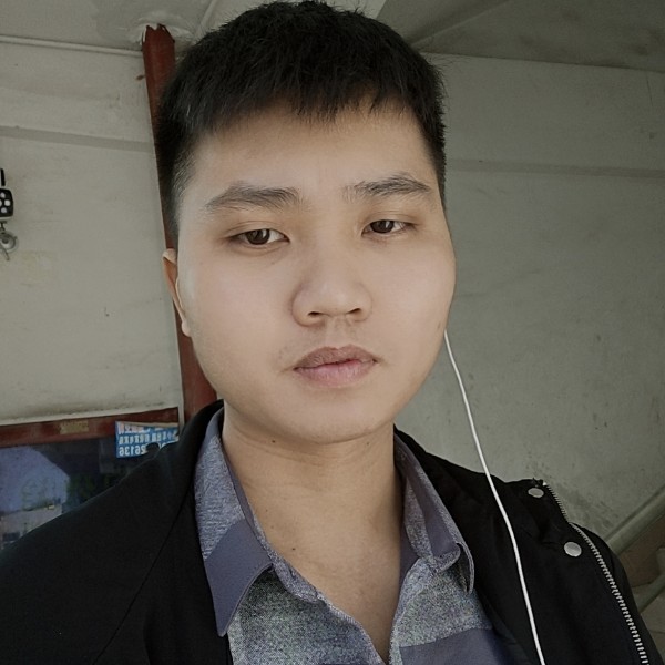 烤鸡等待平常的照片