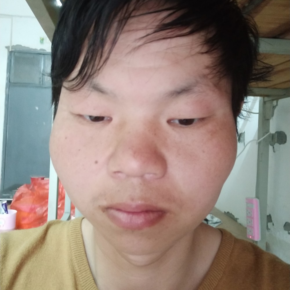 微笑凝眸铅笔的照片
