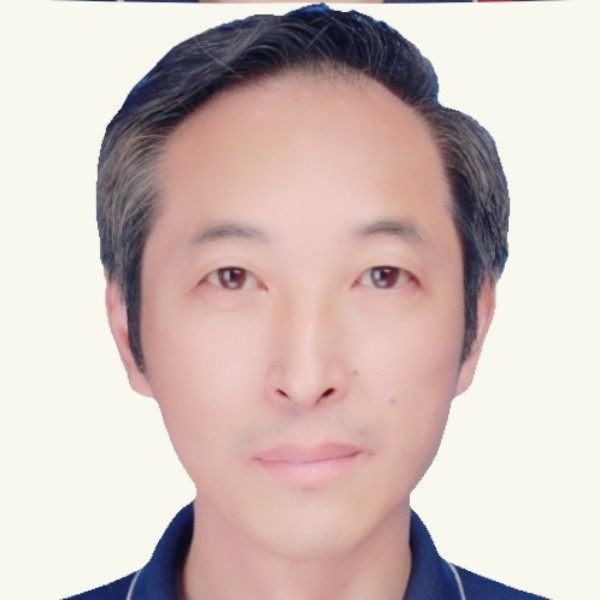 薯片回首爱笑的照片