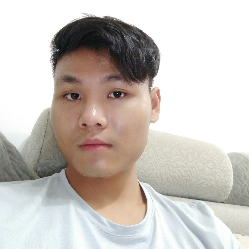 俊秀凝眸花魂的照片