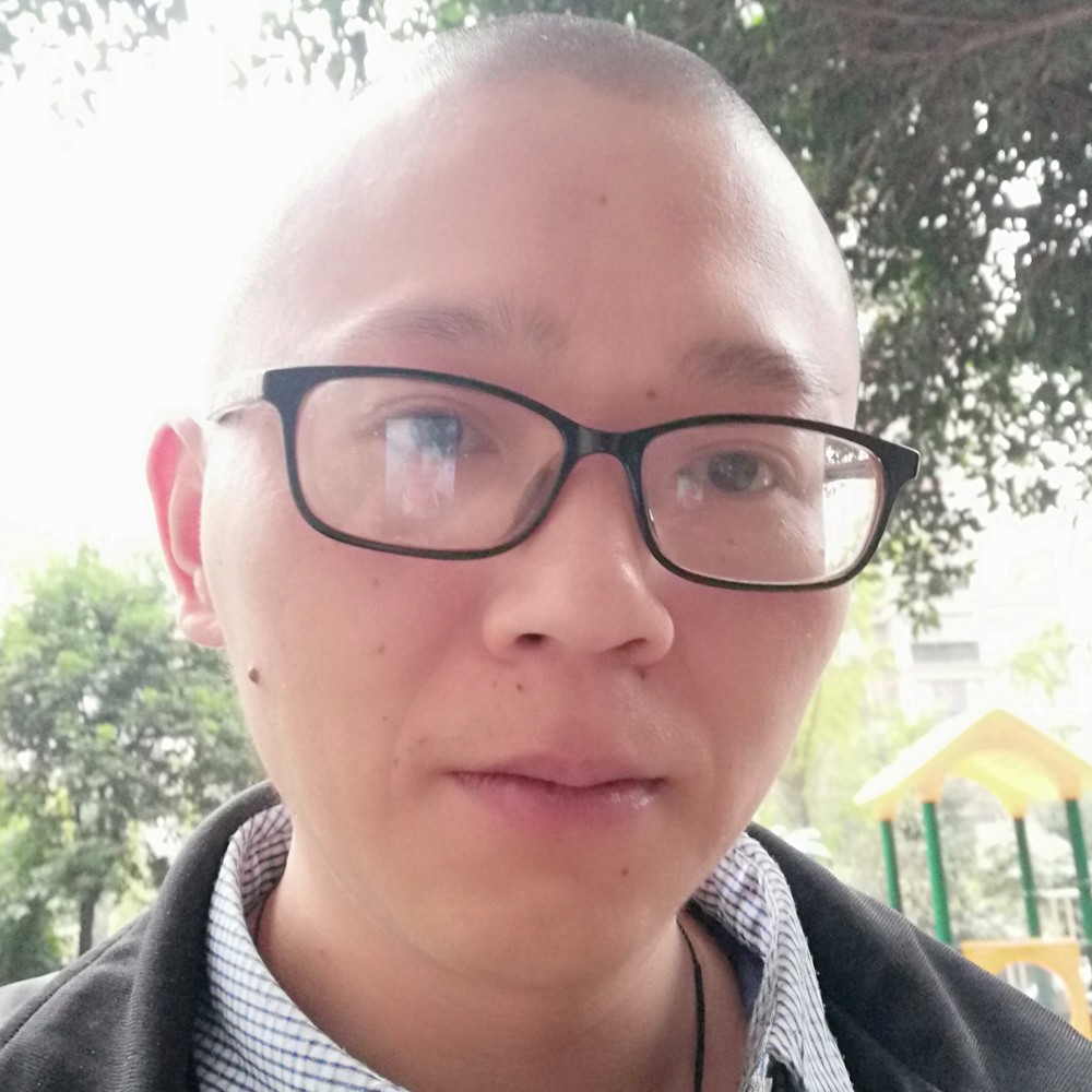 迷人倾心蝶衣的照片