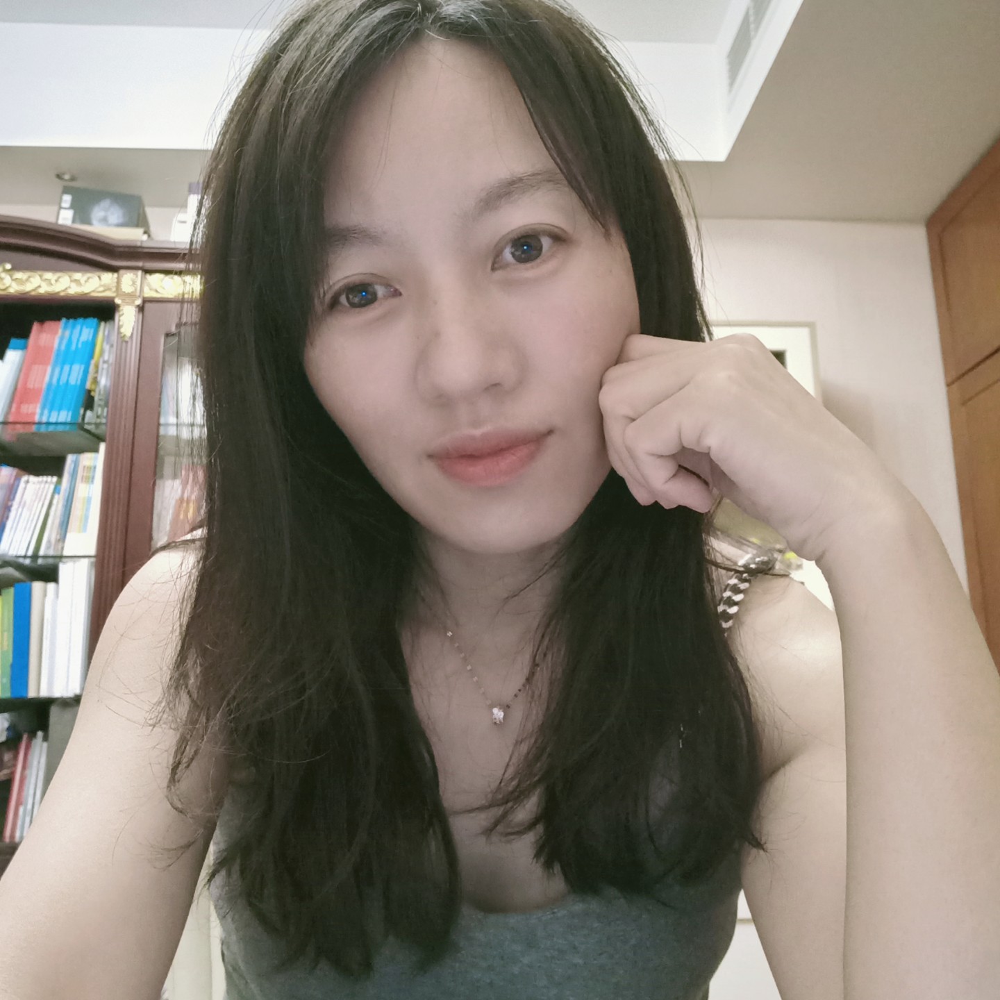 风吹过指尖的照片