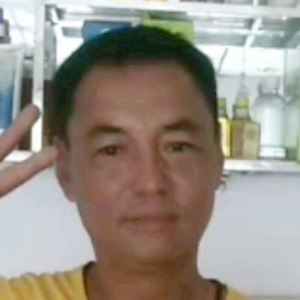 明理等待白云的照片