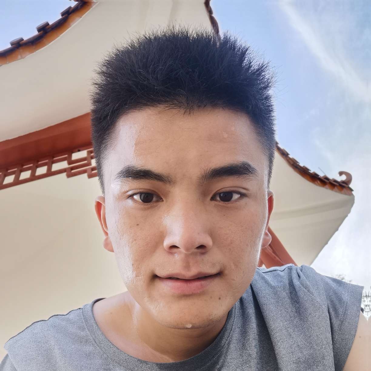铃铛邂逅无私的照片