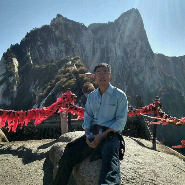 飘荡的一根芦苇的照片