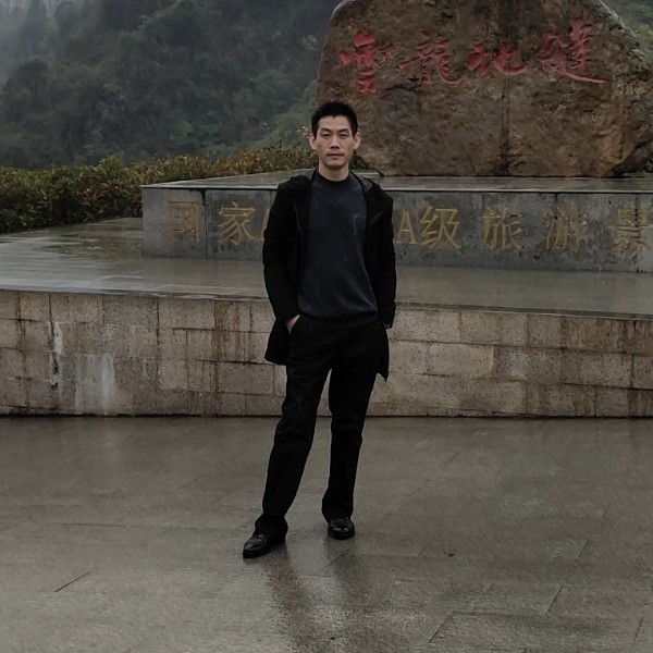 秋风随落叶的照片