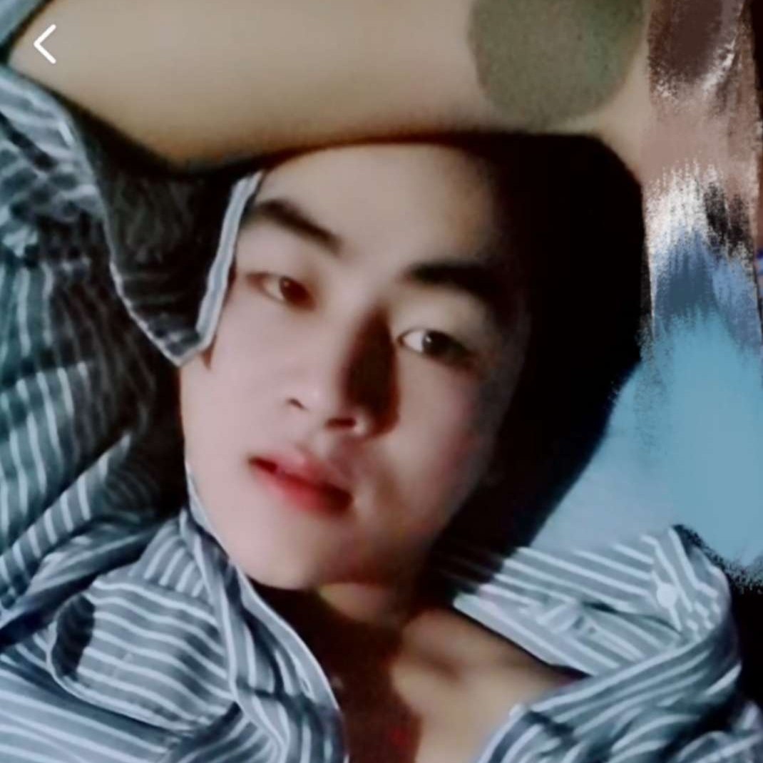 脏男孩的照片