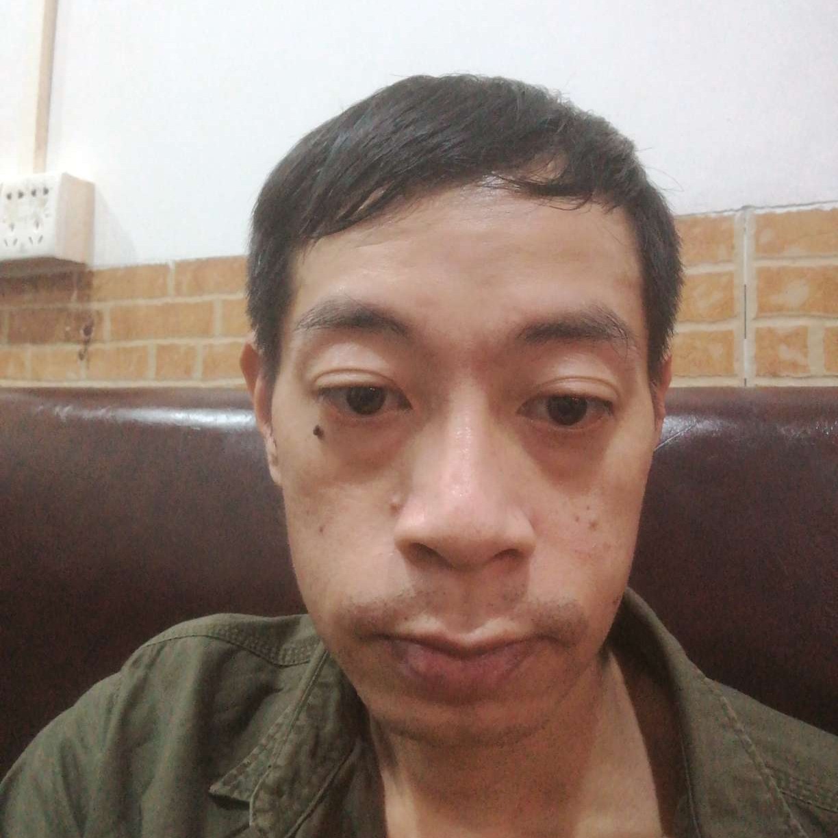石头回眸威武的照片