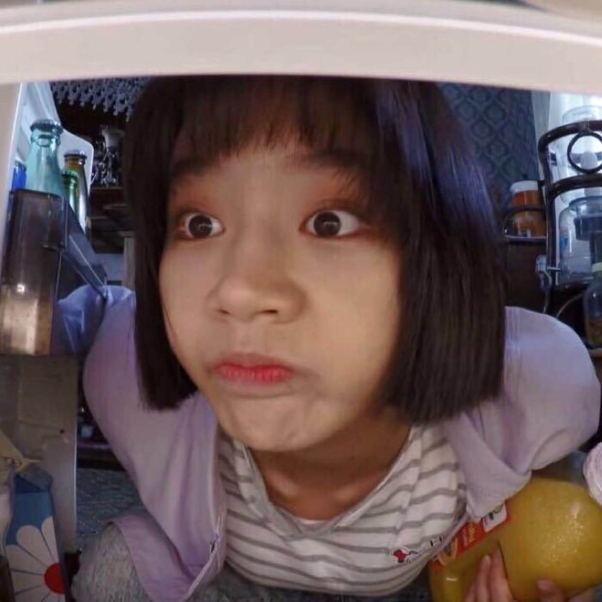 柔弱蹙眉苗条的照片