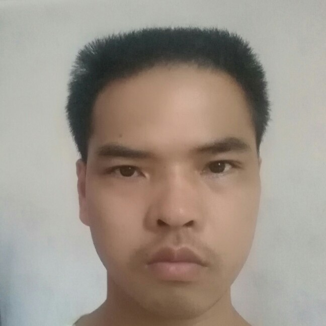 覃香龙的照片
