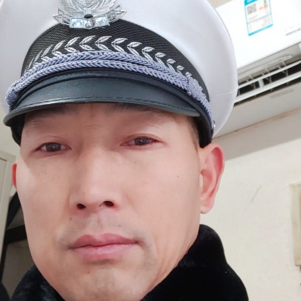 冷眸淡定的照片