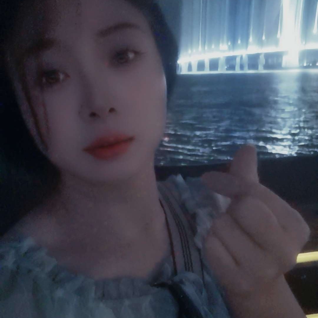 小燕的照片