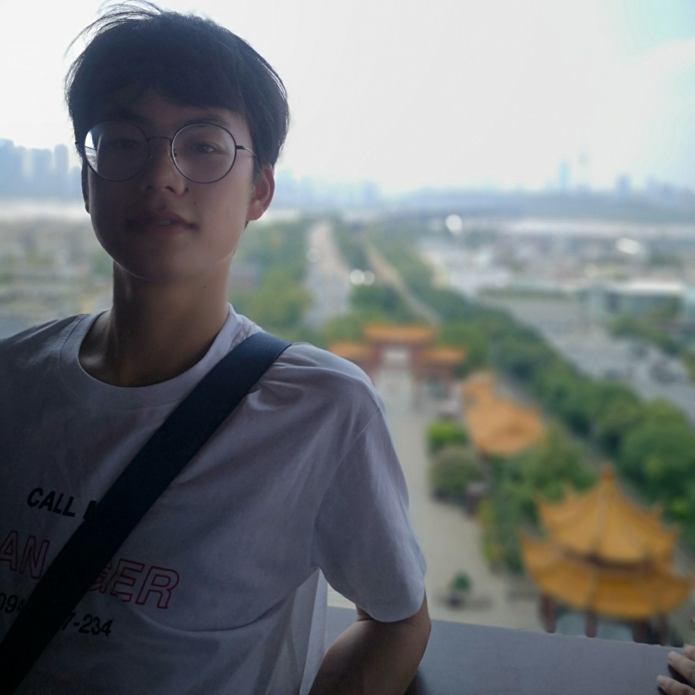 汽车吃醋淡定的照片