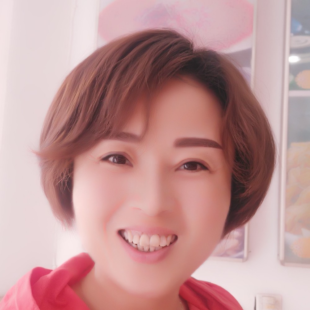 萝莉有光亮的照片