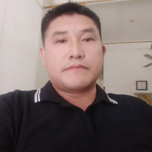 雨漫步等待的照片