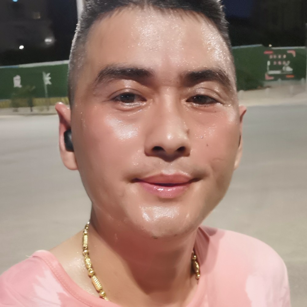 12284002爱不后悔的照片
