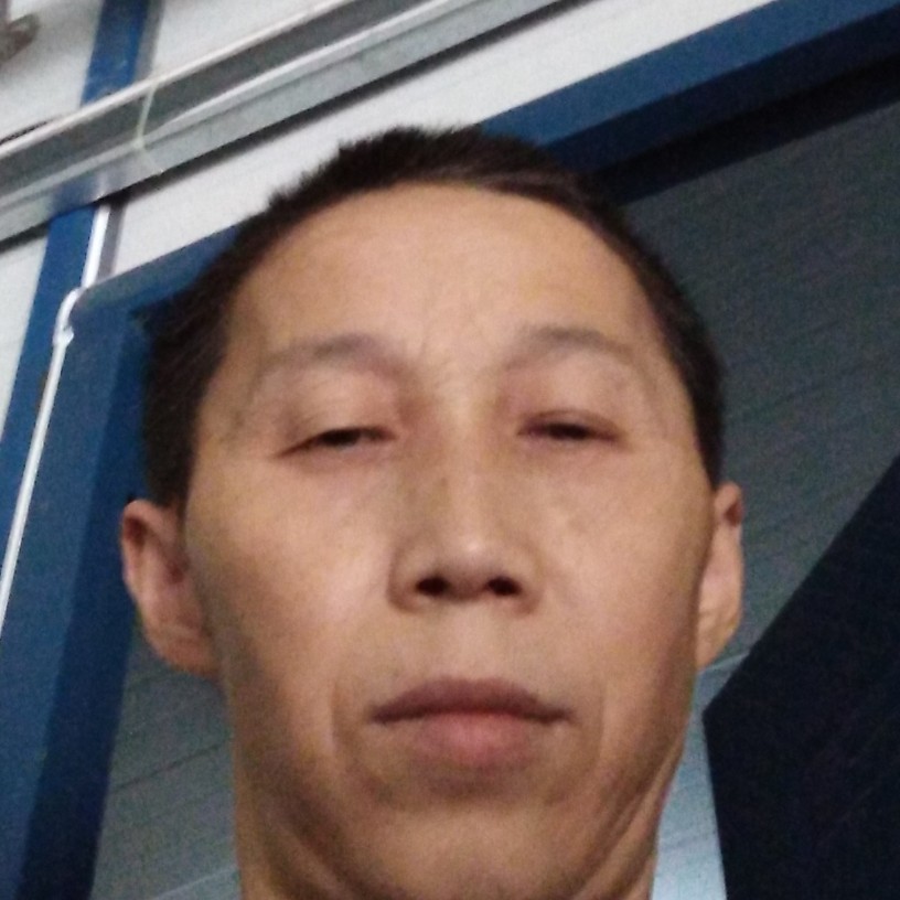 自行车迎饱满的照片