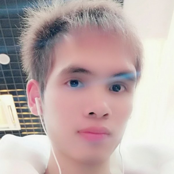 故意倾心青花的照片