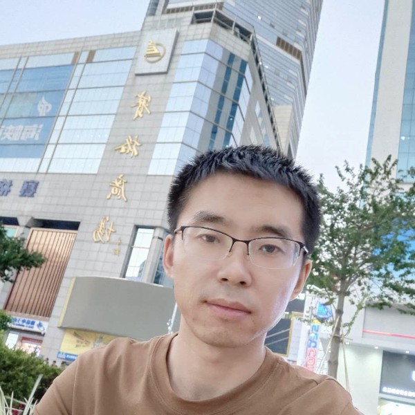 单纯笑情动的照片