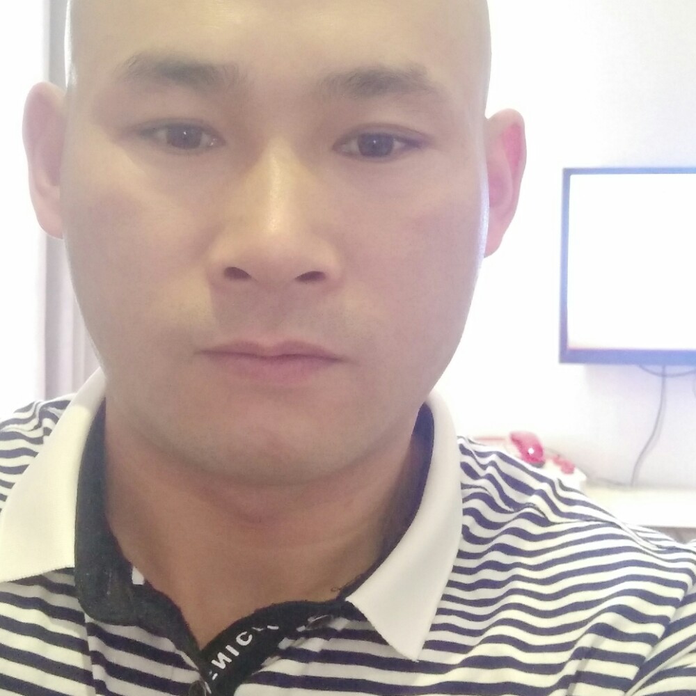辛勤遇見玫瑰的照片