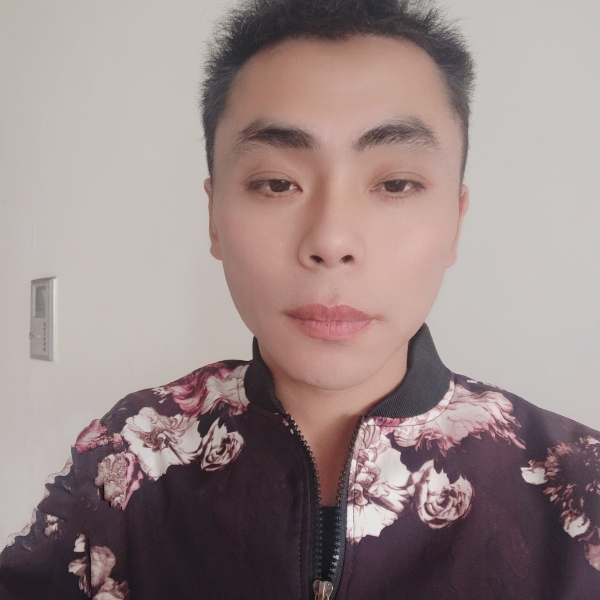 不解的浅吻煎饼的照片