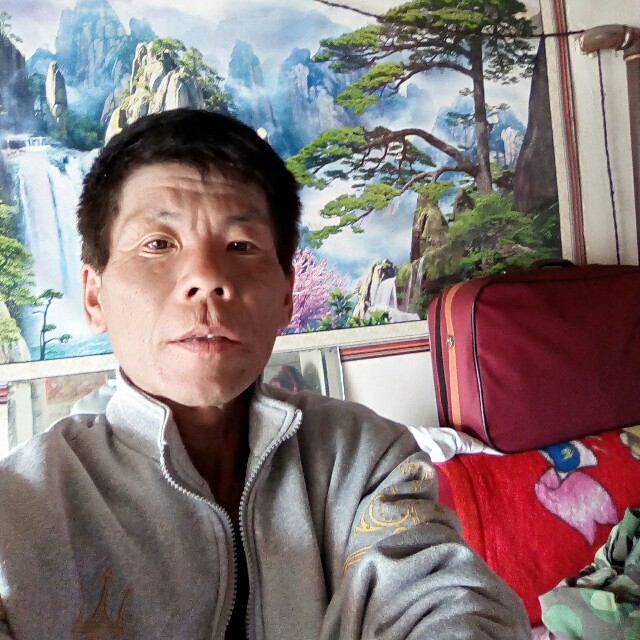 孤心天真的照片