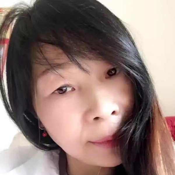 萝莉改变沉静的照片