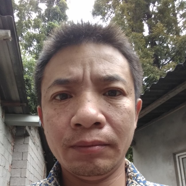 忙碌的流水的照片