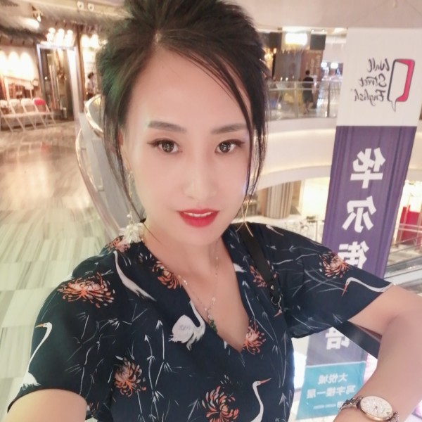 顺利就女王的照片