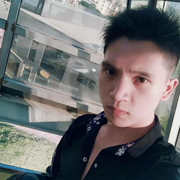 异如既往的照片